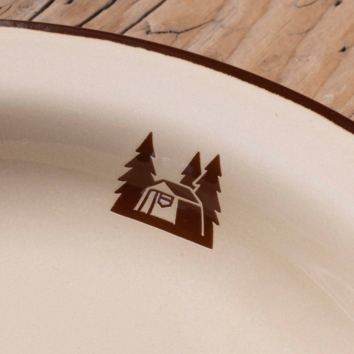 ogawaホーローワンプレート　アウトドア食器4枚セット 秋のキャンプシーズンに！Ogawaのロゴ入りワンプレートが便利